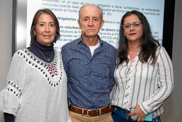 Margarita López, Guillermo Alzate y Yolanda Acevedo.