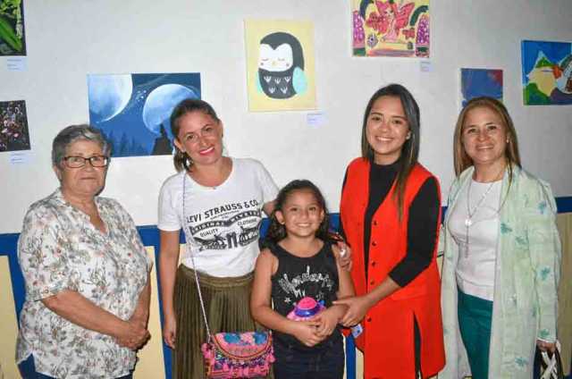 Amelia Jaramillo Quiceno, Paula Naranjo Jaramillo, María José López Naranjo, Manuela Villada Rendón y Ángela María Villada Rendó