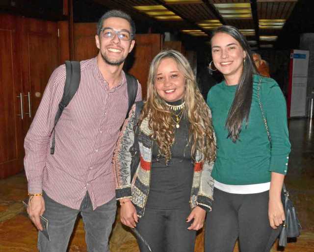 Kevin Ramsés López, Elsa Cristina Ortiz Silva y Mónica Alexandra Gallego Giraldo. 