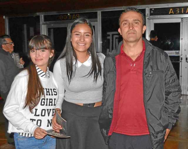 Melany Londoño Gómez, Carolina Zuluaga Marín y Mauricio Zuluaga González. 