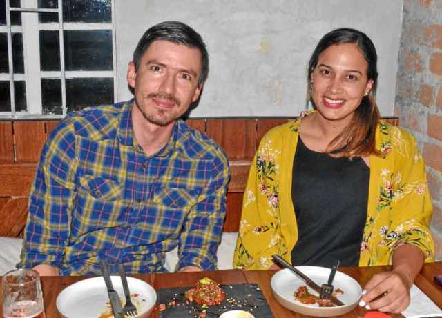 En Komo Asian Concept estuvieron Juan David Londoño Giraldo y Natalia López Restrepo. 