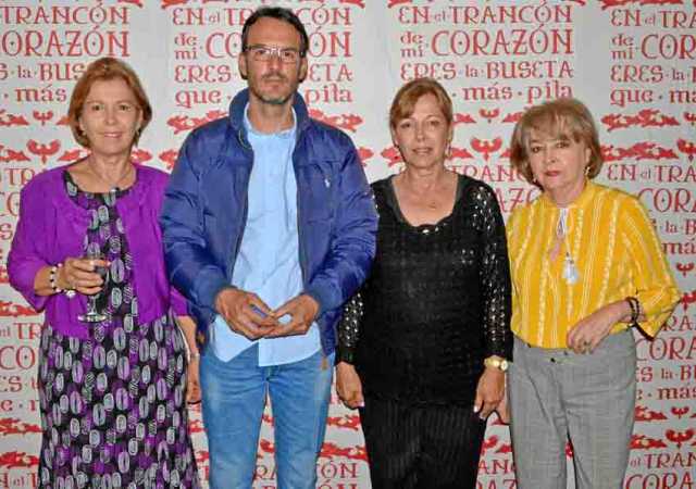 Esperanza Ocampo Cruz, Santiago Mejía Ocampo, Carmenza Ocampo de Salazar y Florelia Botero Castro.