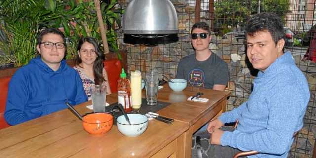 Juan David Alzate Cardona, Liset Gómez Betancur, Daniel Valencia Hernández y Óscar Arbeláez Echeverri, de la empresa Core Of Sci