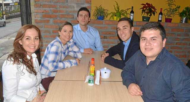 Catalina Serna Callejas, Natalia Gómez Castaño, Jhónatan Gómez Carrillo, Andrés Trejos Atehortúa y Juan Andrés Jiménez Duque (ho