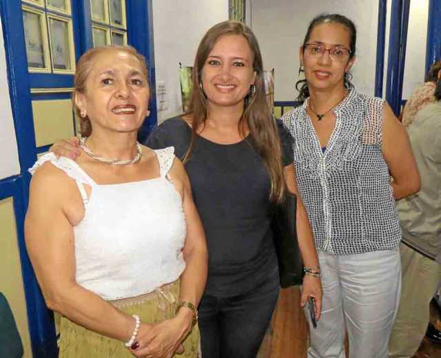 Gloria Clemencia González Otálvaro, Paula Andrea Jaramillo Hernández y Adriana Quiceno Mesa.