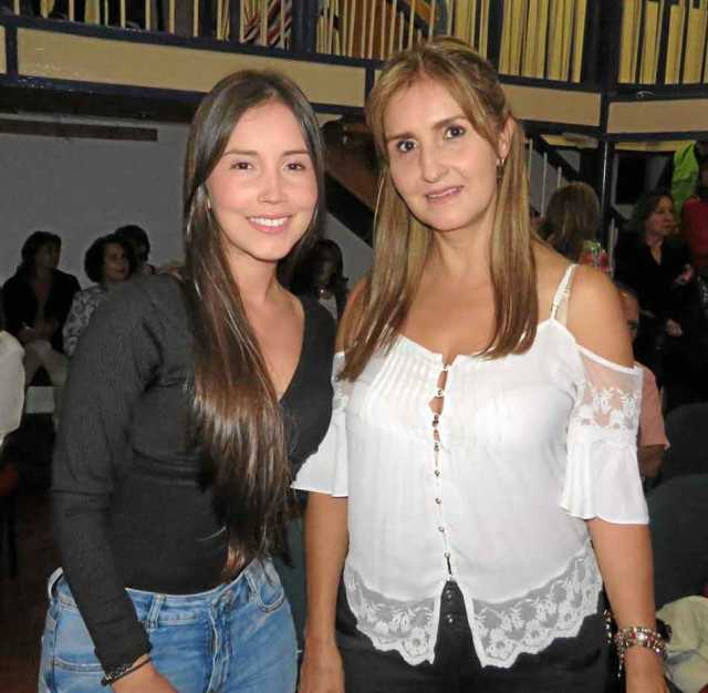 Ángela Patricia Jiménez Castro y Julia Castro González.