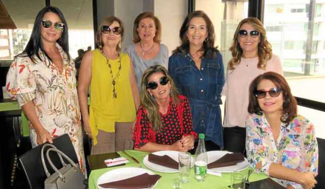 Elsa Trujillo Robledo, Constanza Trujillo de Claussen, Liliana Mejía de Villegas, Inés de La Cruz Arbeláez Hoyos, María Isabel P