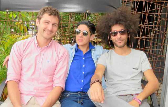 Maxime Beaumadier, Walid Ben Selim y Widad Brocos fueron a el restaurante Patacrock.