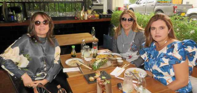 Natalia Marulanda Mejía, Maria Isabel Pinzón Gómez y Clemencia Mejía Franco se reunieron en Komo Asian Concept.