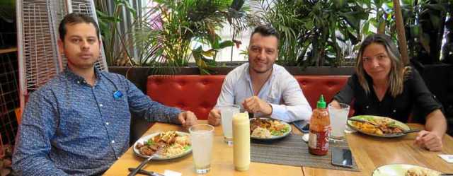 Jorge Iván Muñoz Zapata, Miguel Andrés Cruz Valencia y Astrid Hernández Fandiño de Conacero Ingeniería, se reunieron en La patat