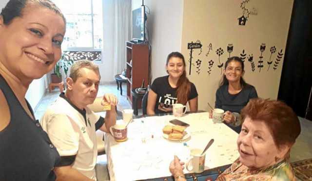 En familia Beatriz Helena Marulanda Franco, César Augusto Marulanda Franco, Natalia Marulanda Gaviria, Luz Clemencia Gaviria Mol