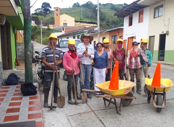 Líder destacó apoyo Pácora. El líder sanbartolomeño Héctor Ríos Pérez resaltó la labor del gobernador, Luis Carlos Velásquez; el