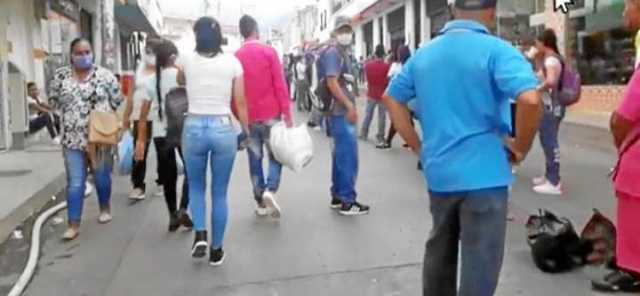 Al paso de la pandemia Foto | Jorge Eliécer Zapata | LA PATRIA Supía. Durante la semana los supieños se guardan de contagiarse d