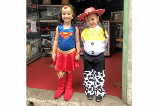 Luciana Arbeláez y Dulce María Aguilar disfrutaron el día de los niños y niñas en Manzanares