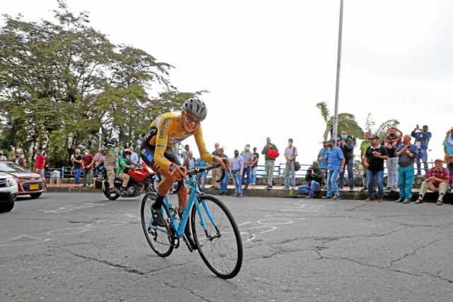 El juvenil Diego Camargo se defendió y mantuvo el liderato. 