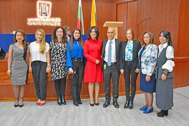Beatriz Helena Álzate Gómez (directora Proyección Social ), Eliana Morales Zuluaga (directora financiera), Adriana Villegas Bote