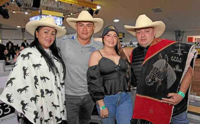 María de los Ángeles Serna, Miguel Ángel Calero, Any Duque y Jorge Duque.