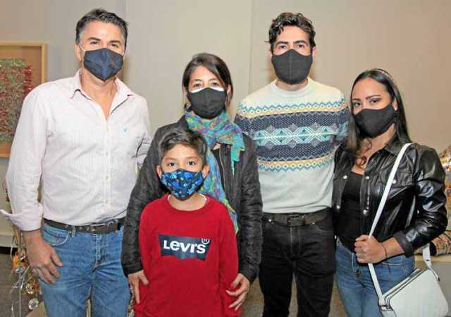 Carlos Ramírez Salinas, Ivonne Mendoza, Gabriel Ramírez Mendoza, Víctor Jurado y Alexandra Daza.