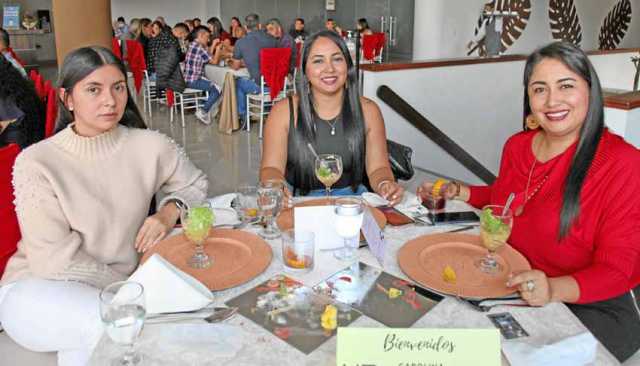 Melissa Mejía Giraldo, Lina Marcela Giraldo y Carolina Giraldo.