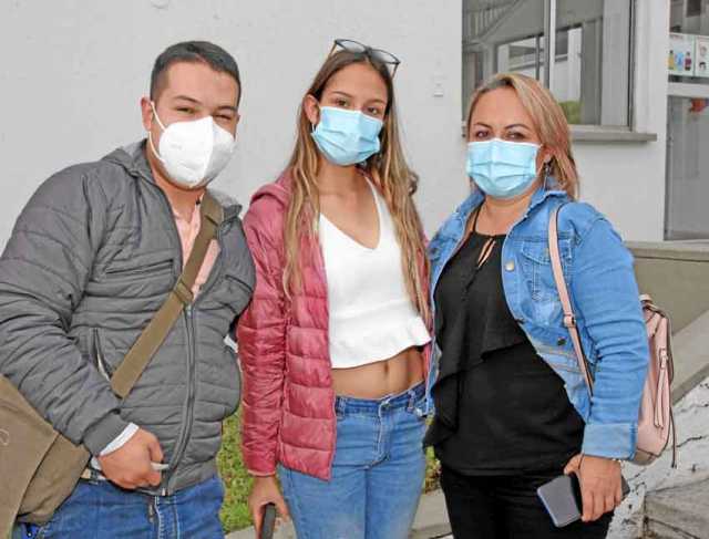 Juan David Muñoz Ocampo, Sofía Muñoz Ocampo y Tatiana Ocampo Salazar.