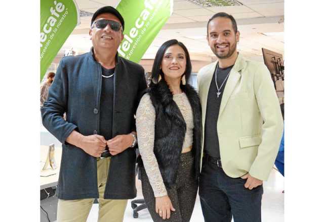 Julián Marino López, Blanca Doris Morales y Julián López integrantes del grupo Yare fueron los artistas invitados al lanzamiento
