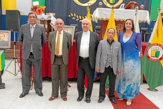 Mario Cardona Ramírez, Asdrúbal Osorio López, monseñor Jorge Lujan Zapata, Guillermo Sánchez Vallejo y Gloria Beatriz Giraldo.