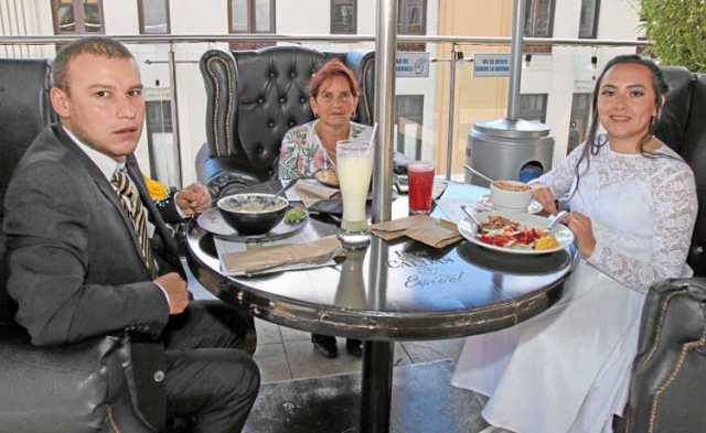 Sebastián Ríos Flórez y María Fernanda Echeverry celebraron su matrimonio con un almuerzo en el restaurante Dauntaun en compañía