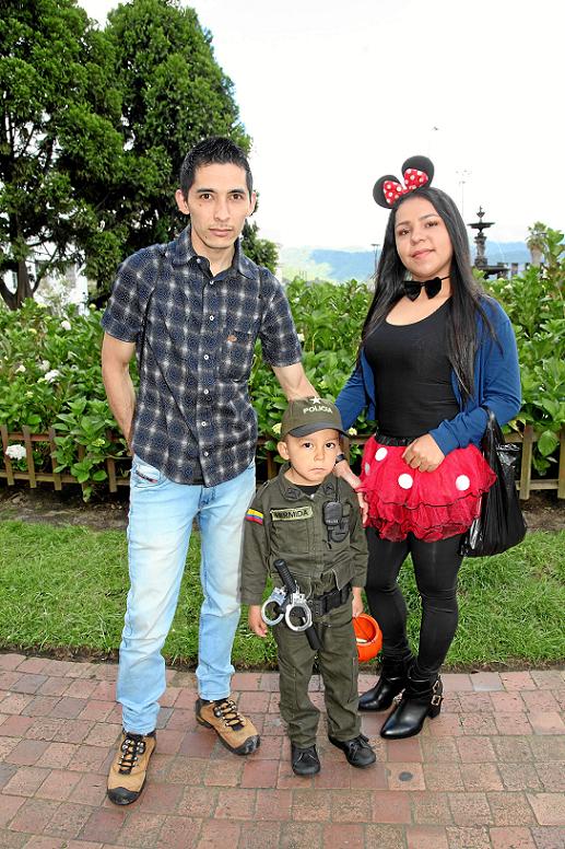 Jonathan Hermida, Juan David Hermida, y Omaira Lozada.