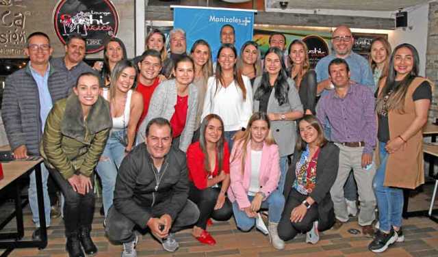 Asistieron: Francisco Javier García, de Teyce; Paula Andrea Cardona y Harold Wilson Giraldo, de Kavantic; Ana María Sepúlveda y 