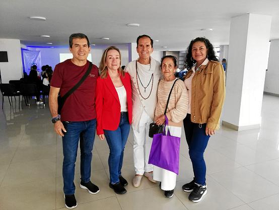 Efrén González, María del Rosario Rivera, Jorge Enrique Rojas, Silvia Margarita Zapata y María Rubiela Lozano.