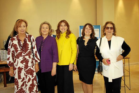 Matilde Cuartas, Luz María Calderón, María del Pilar Joves, Natalia Marulanda, Elvira Escobar.