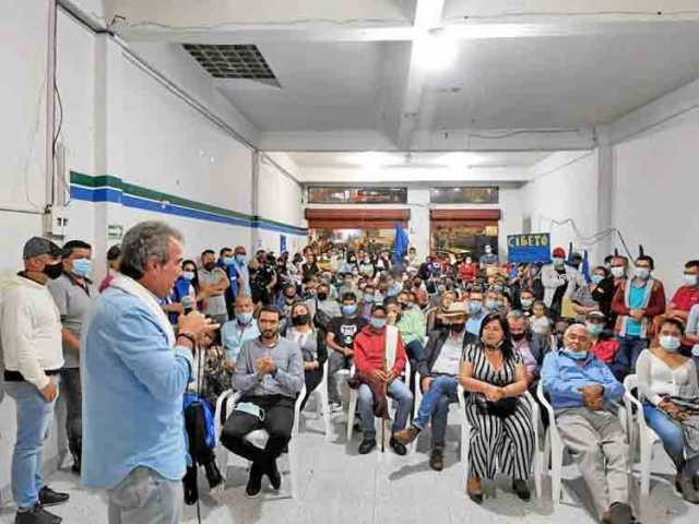 Senador conservador en el oriente    Foto | Henry Giraldo | LA PATRIA