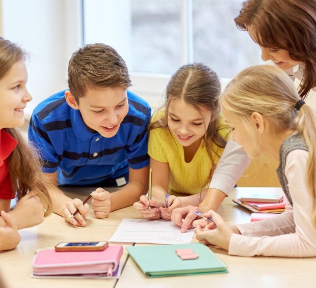 Un tema del programa es el papel de la educación financiera en la movilización de capital hacia el crecimiento sostenible, enfoc