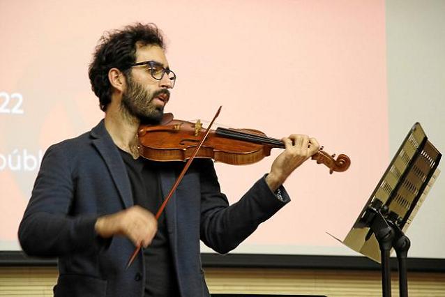Juan Sebastián Serrano, concertino de la Orquesta Sinfónica de Caldas