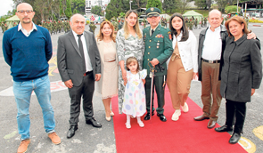 El teniente coronel José Francisco Candela Acosta en compañía de sus familiares Carolina Rodríguez, Catalina Candela, Sofía del 