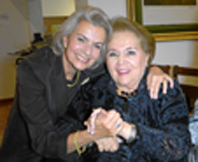 Margarita María Gómez Uribe y Cecilia Restrepo de Botero.