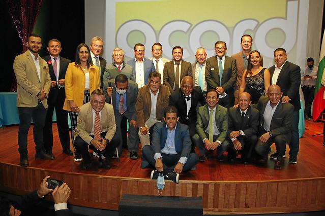 Arriba: Yamid Quiceno, Rusbel Franco, Paula Rodas, Mario César Otálvaro, Germán Mejía Gallo, Héctor Fabio Valencia, Christian He