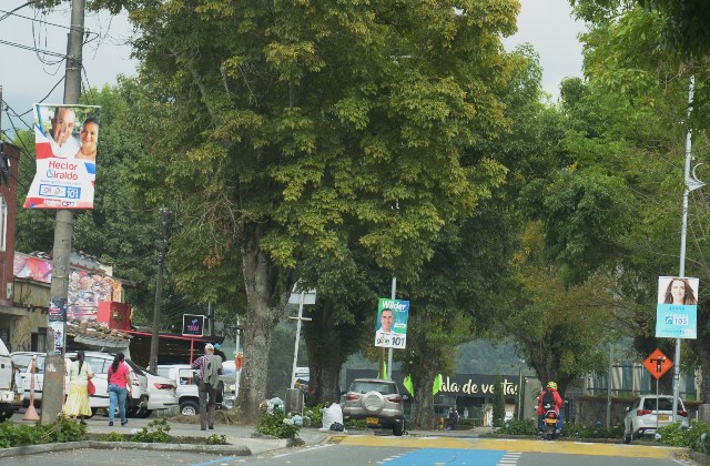 publicidad electoral barrio Milán