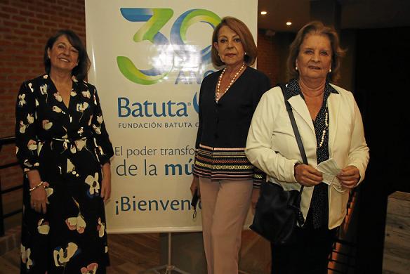 Natalia Marulanda, Directora de Batuta Caldas; Olga del Socorro Serna, exdirectora de Batuta; Elvira Escobar de Restrepo.