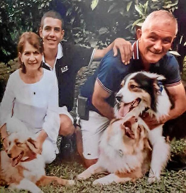 Gloria Teresa Osorio Aguirre y Juan Martín Giraldo Osorio celebraron el cumpleaños de Luis Fernando Giraldo Jaramillo.