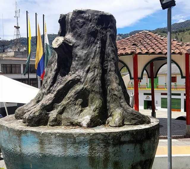 Desapareció el hacha    Foto | Rubén Darío López | LA PATRIA