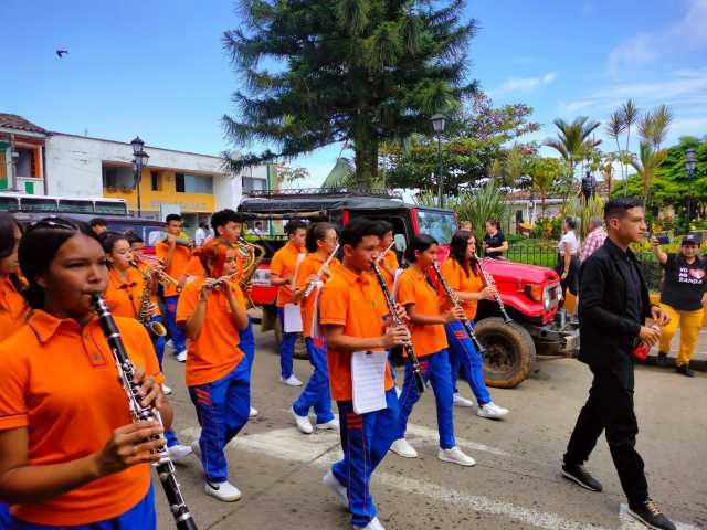 Jóvenes en Belalcázar celebran el 20 de Julio 