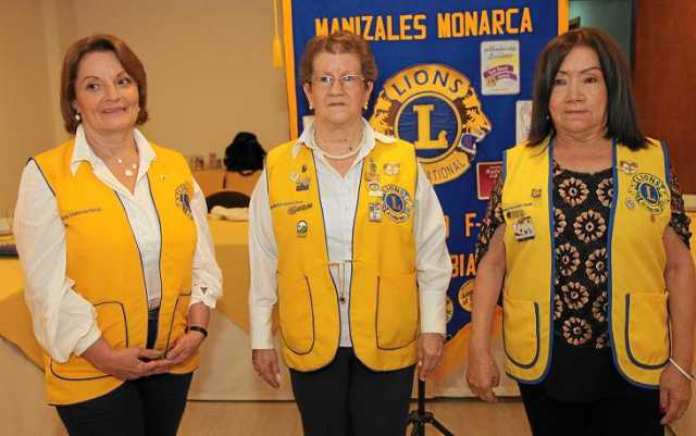 Consagradas: Gloria Valencia Henao, Luz Mary Hernández León y María Marleny Salazar Serna.