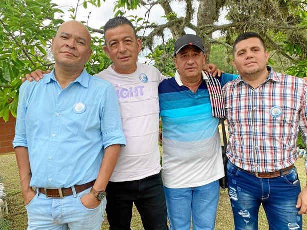 Egresados de los años 86-87: Luis Ernesto Ladino, Juan Diego Tamayo, Jorge Montes, William Granada. 