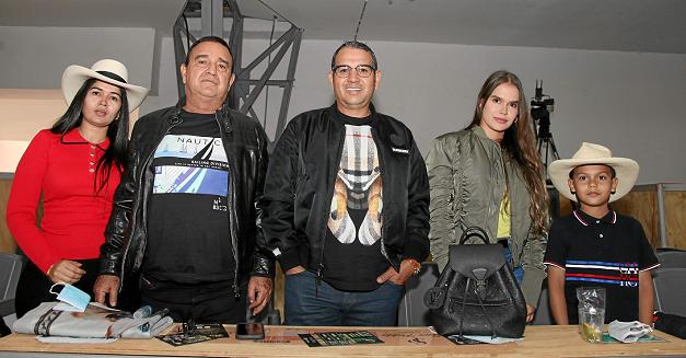 De Obando (Valle) hicieron presencia Yessica Restrepo, Adan Naranjo, Edgar Quintero, Carmen Naranjo y Simón Quintero.