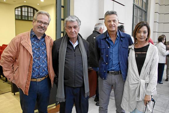 Pedro Felipe Hoyos, Ramiro Henao, Luis Emilio Sierra y Liliana Martínez. 