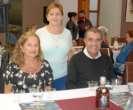 Luz Estela Yepes, Luz Marina Giraldo e Iván Cardona.
