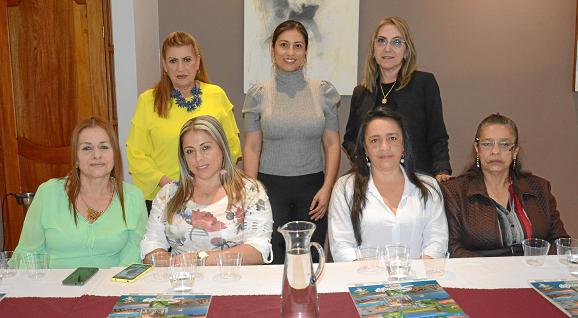 Mariela Valencia Mejía, Juliana Londoño Valencia, Claudia Patricia Alzate, Amparo Alzate, María Gladys Mejía, Sandra Lorena Garc