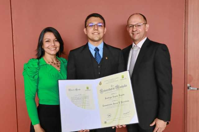 Lina María Zapata Lotero, Santiago Zapata Zapata y Gastón Adolfo Zapata Lesmes. 