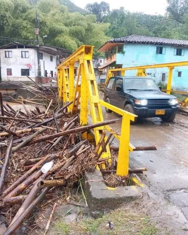 Desbordamiento de la quebrada La Estrella, en Chinchiná